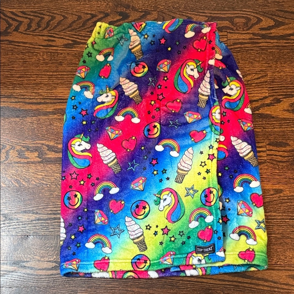 Top Trenz emoji spa wrap